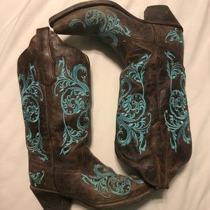 Corral boots
